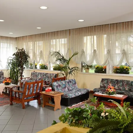 Otel Acacia